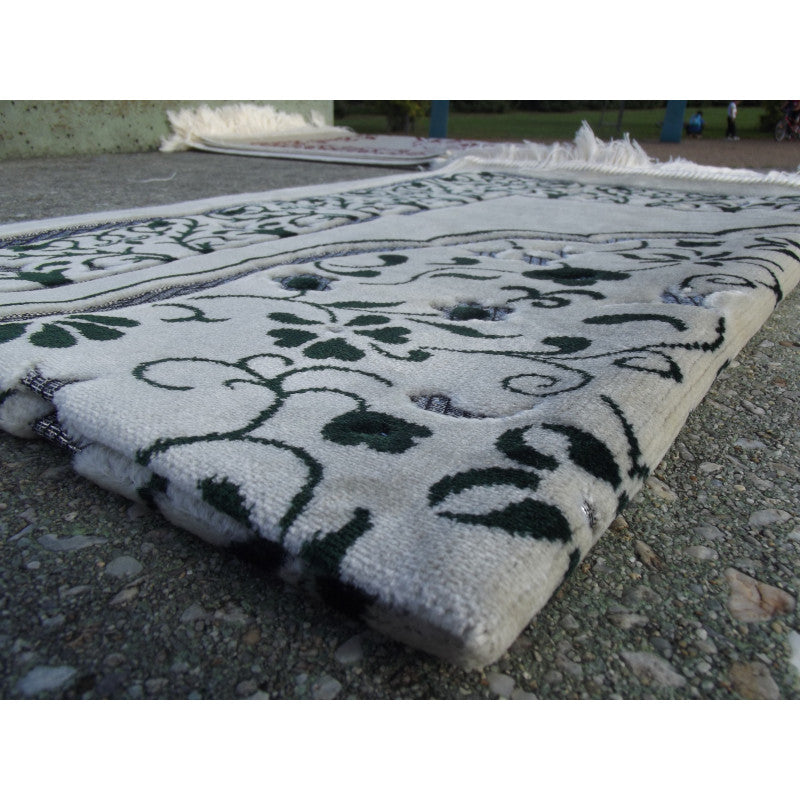 Tapis de Prière - Motif Jardin - Fond Blanc - Couleur Vert - Librairie Al Minhaj