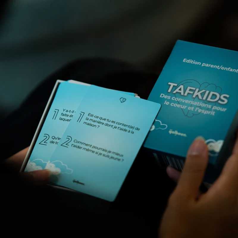 Jeu de Cartes TAFKIDS : Conversations Pour le Cœur et l'Esprit Pour Parents et Enfants - Édition Qalbeen