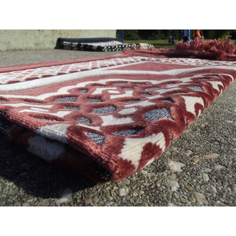 Tapis de Prière - Contour Géométrique - Couleur Terracotta - Librairie Al Minhaj