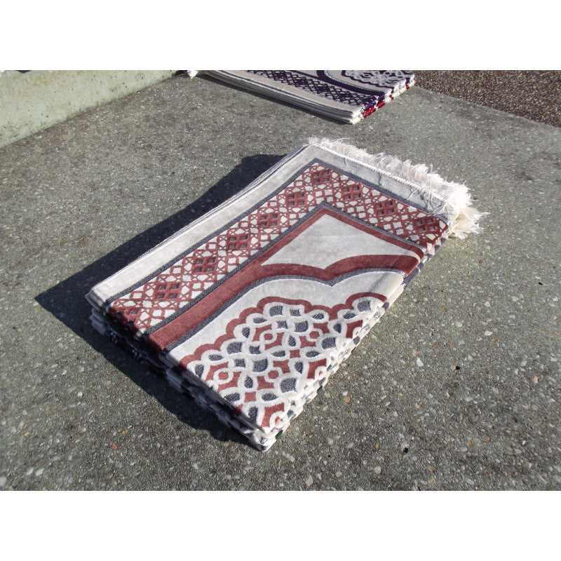 Tapis de Prière - Contour Géométrique - Fond Blanc - Couleur Terracotta