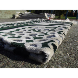 Tapis de Prière - Contour Géométrique - Fond Blanc - Couleur Vert