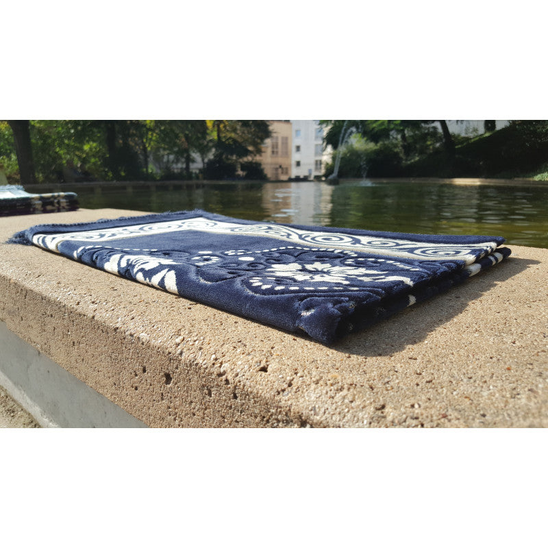 Tapis de Prière - Motif Fleurs - Couleur Bleu Marine - Librairie Al Minhaj